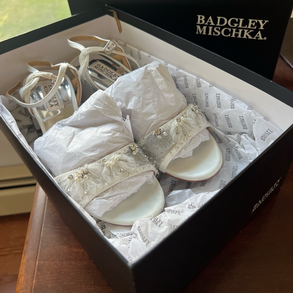 badgley mischka karissa block heels